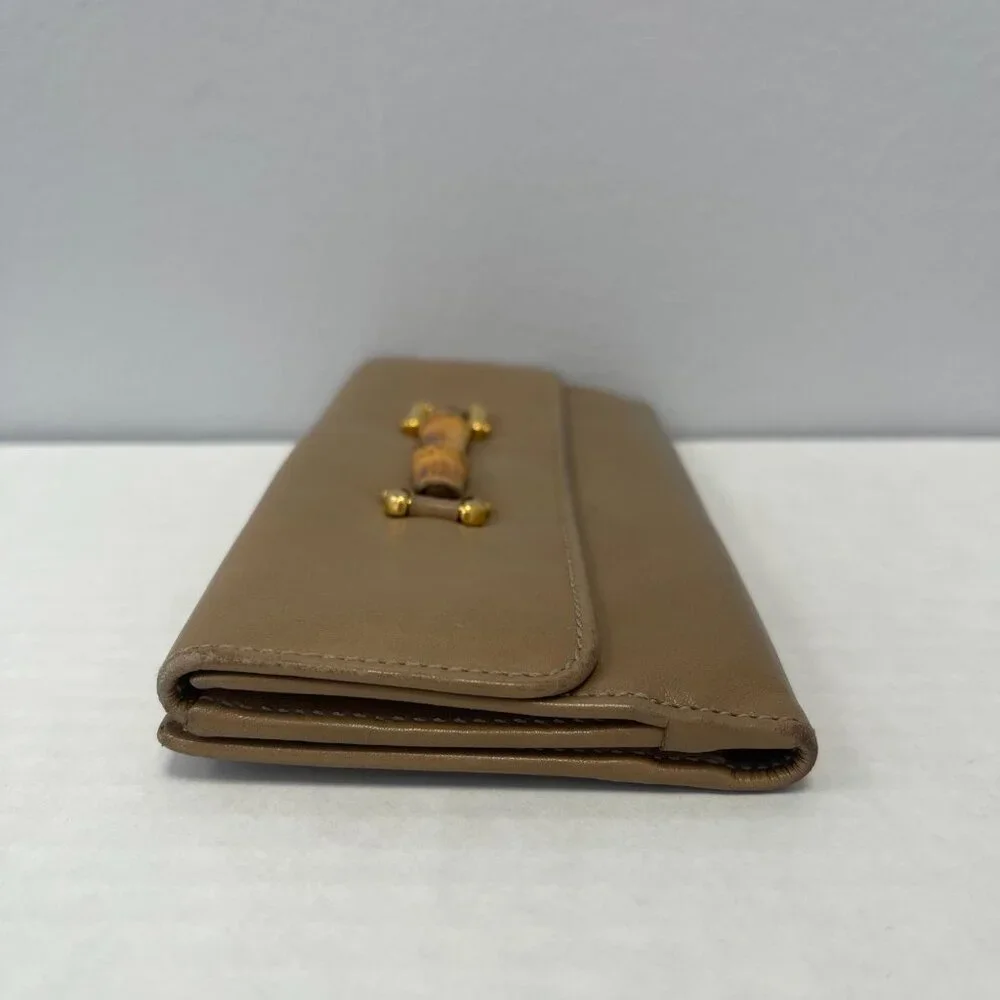 Gucci Bamboo Bi-Fold Leather Wallet in Tan - Preowned
